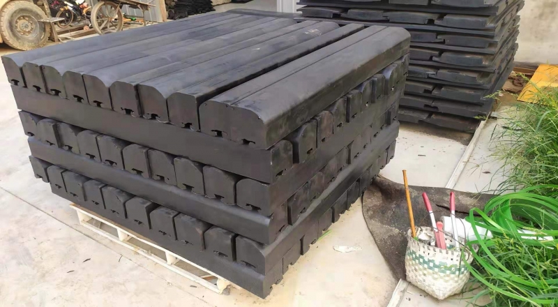 造粒機橡膠襯板使用注意事項